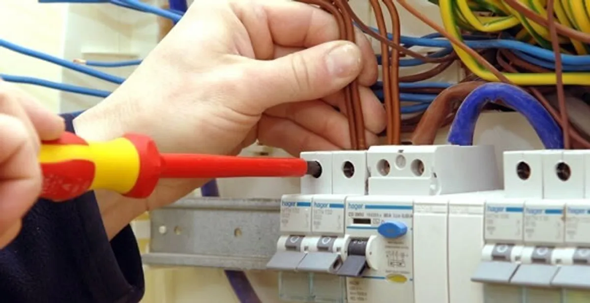 electrician services performing professional electrical panel wiring and connections in Detroit, MI