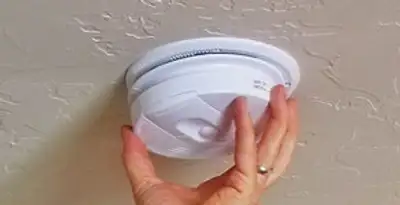 Smoke detector installation service ensuring home safety in Detroit, MI